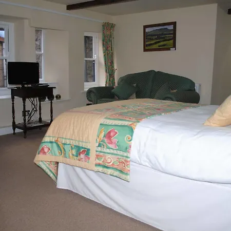 Sykes's House 3*